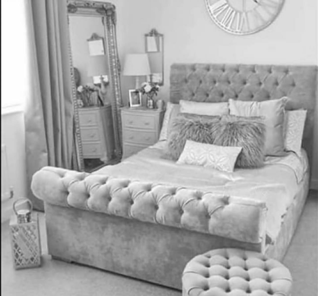 Sleigh Bed – Timeless Elegance with a Curved Silhouette